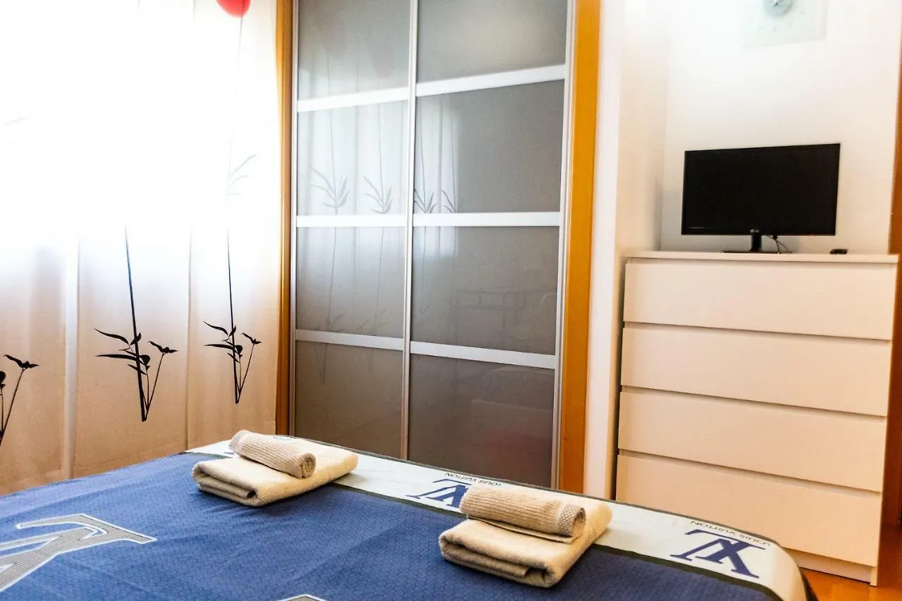 Forum Beach Apartment Sant Adria de Besos 0*,
